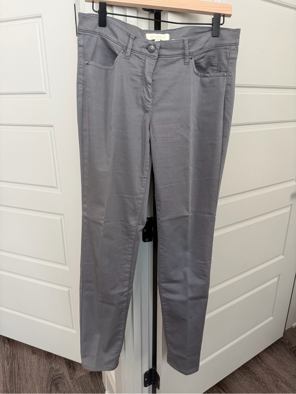 Etcetera “Twiggy” Skinny Gray Pants